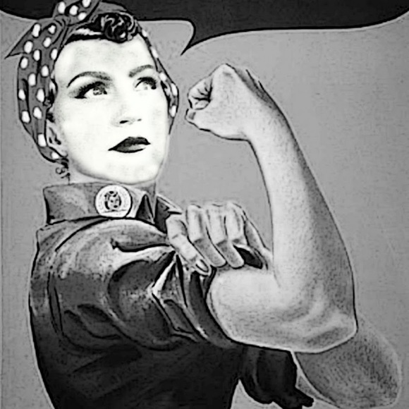 Meet your Posher, Courtney - Picture 1 of 1